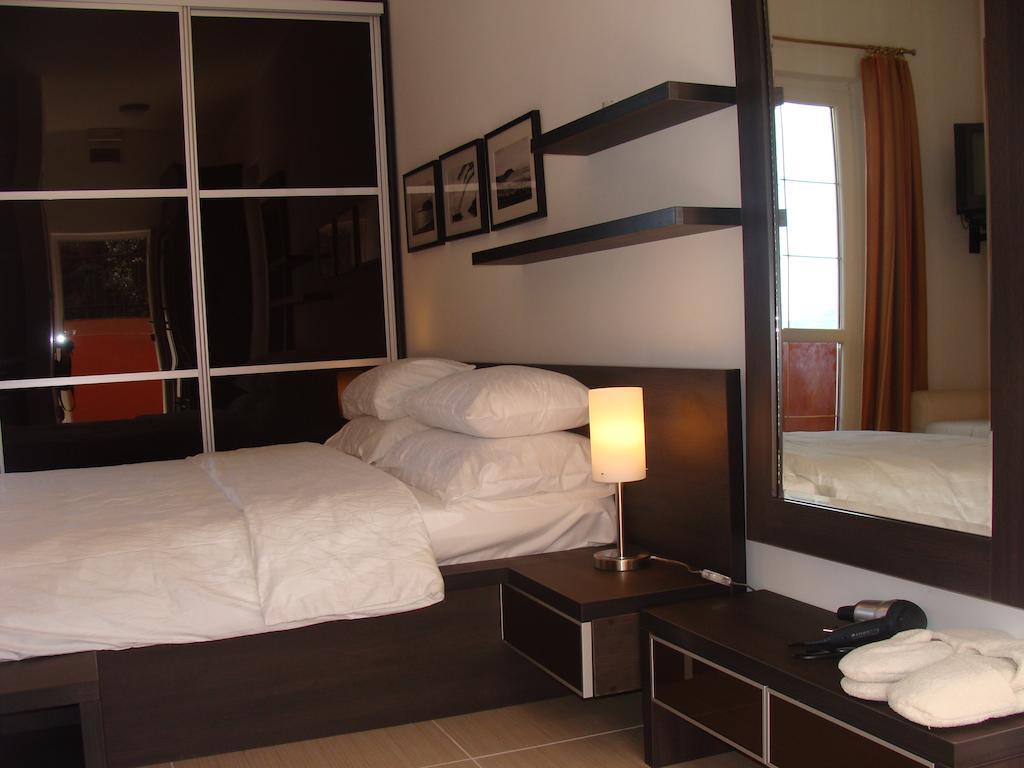 Alessandra Apartments Sveti Stefan Bagian luar foto