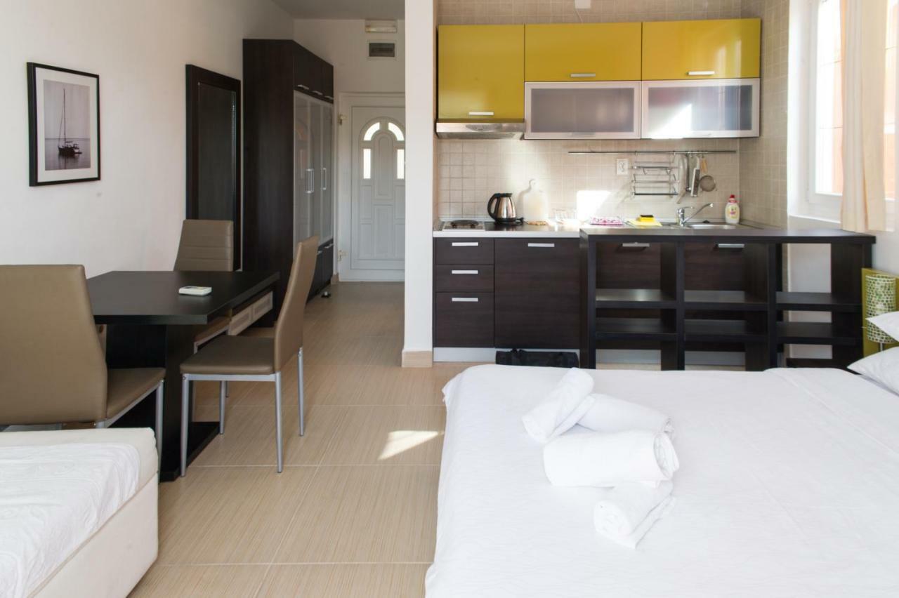 Alessandra Apartments Sveti Stefan Bagian luar foto