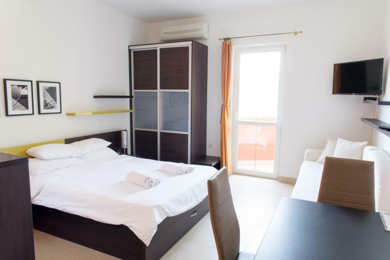 Alessandra Apartments Sveti Stefan Bagian luar foto